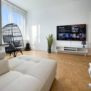 cosy-apartment-in-brussels.brusselshotelsbook.com/
